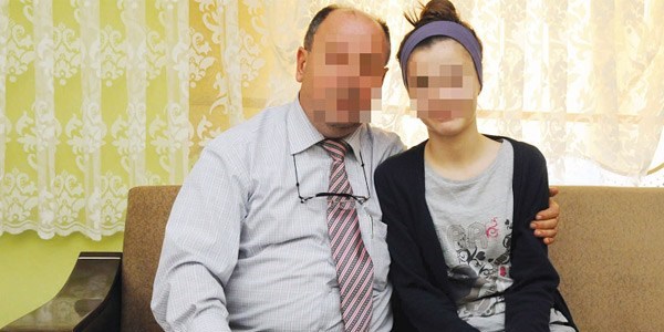Müdür yardımcısı; Kızınız aşka mı geliyor