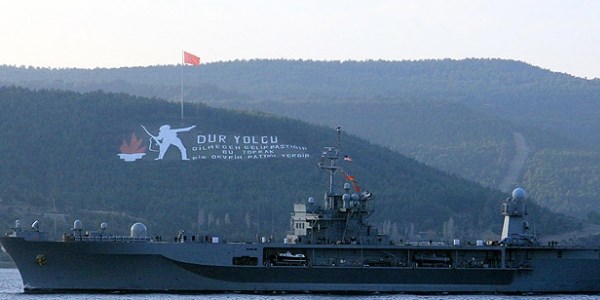 Askeri ABD gemisi Çanakkale Boğazı'ndan geçti