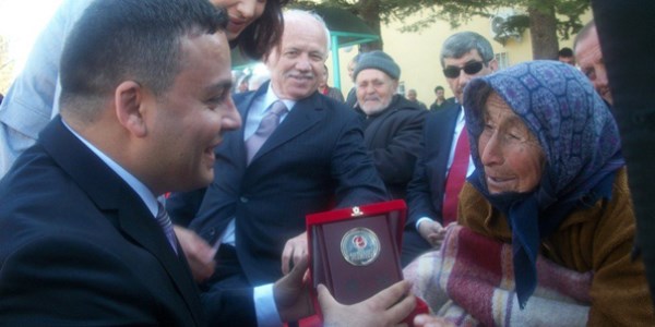 Ayşe nine 90 yaşında