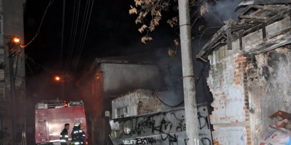 Bursa'da çöp yangını korkuttu