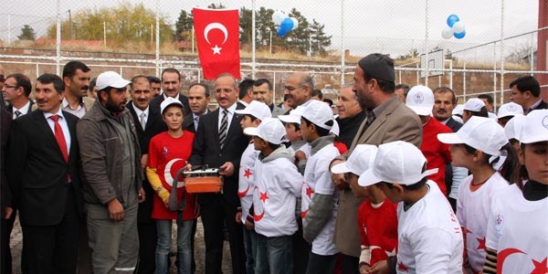 Ahlat'ta Gençlik Merkezi'nin temeli atıldı
