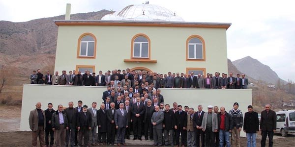 Aslanağa Camisi ibadete açıldı