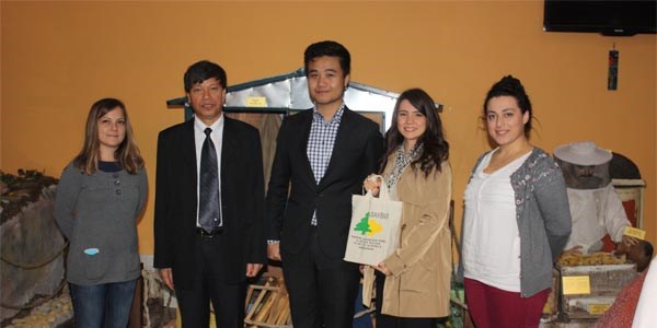 Vietnamlılar Çam Balı'na hayran kaldı