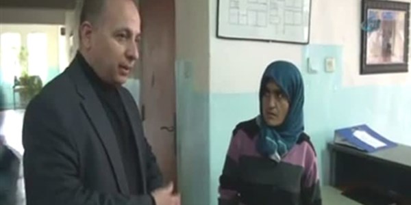 Okuluna anne sırtında giden Mehmet'in çilesi sona erdi