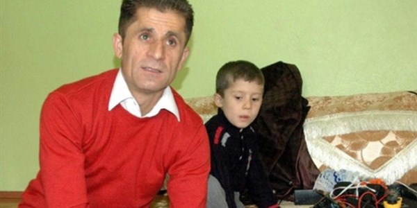 Van'da elektrik kesintilerine kızan vatandaş kendi elektriğini üretti