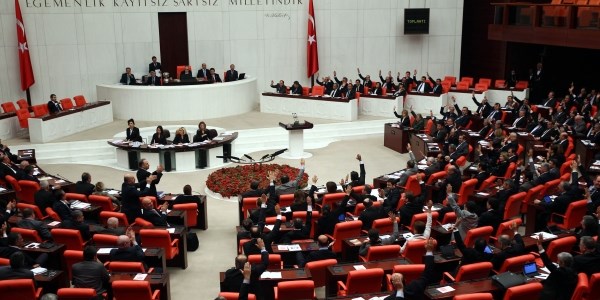 2014 bütçesi komisyonda kabul edildi