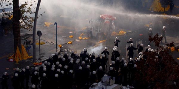 KESK eylemine polis müdahalesi