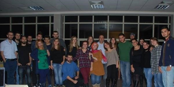 Kampus Fm'de karaoke partisi
