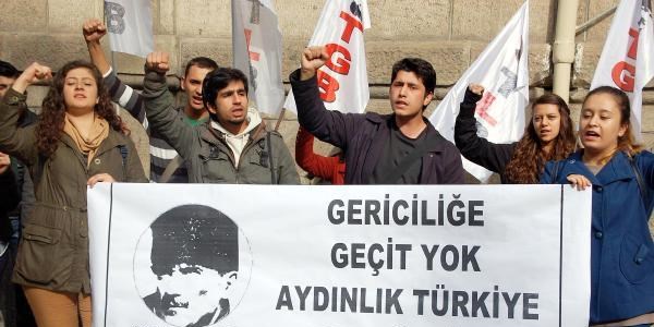 Paravanla ayrılan lise yemekhanesine tepki!