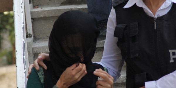 Çocuk anneye töre kürtajı :4 'ü doktor 21 gözaltı