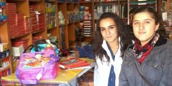 Hakkarili öğrenciler harçlıklarını Van'a gönderdiler
