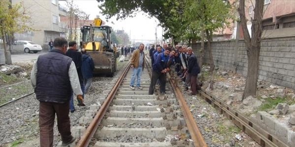 Batman'da DDY ait 60 yıllık raylar yenilendi