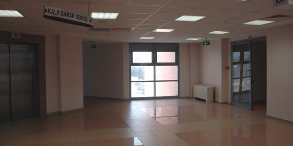 Kanser hastası, hastanenin 2'nci katından atlayarak intihar etti