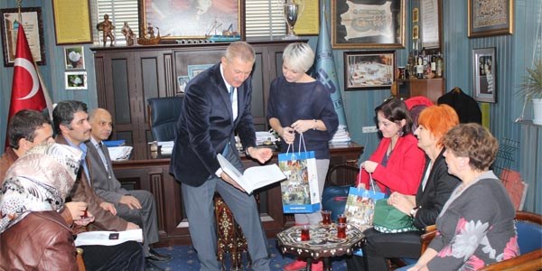 3 ülkenin vakıf temsilcileri Edremit'te