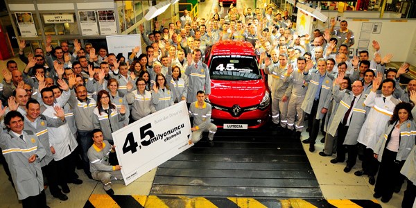 Oyak Renault 4,5 milyonuncu otomobilini retti