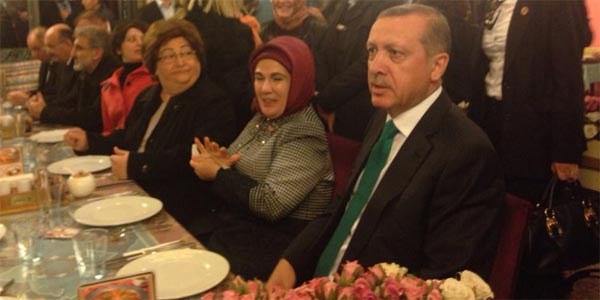 Erdoğan, Marmaris'te peynir ekmek yedi