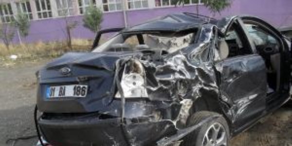 Kovanclar'da trafik kazas: 1 l, 1 yaral