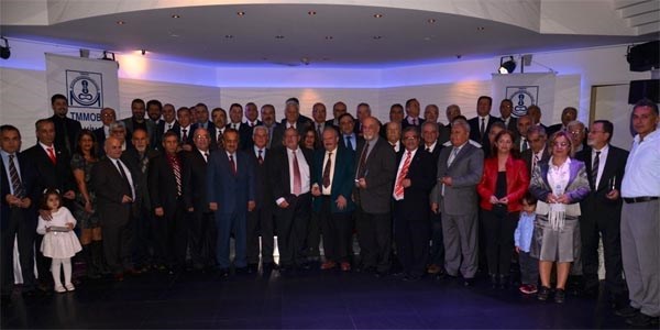 Emektar makine mühendislerine plaket