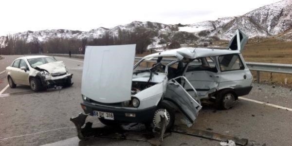 İmranlı'da kaza: 1 ölü, 1 yaralı