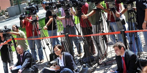 MYO iletişim mezunlarına kadro kolaylığı