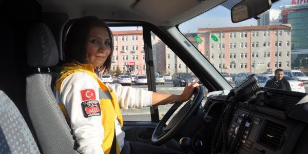 Krkkale'de 112 acil ambulansnda kadn src dnemi