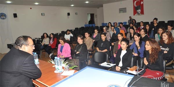 Kaymakam Okur, İİBF öğrencilerine kaymakamlık mesleğini anlattı