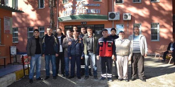 İtfaiye personeli Berk bebek için kan örneği verdi