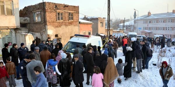 Genç kız, metruk binada öldürülmüş olarak bulundu