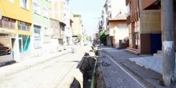 Buca'da doğalgaz patlaması: 3 yaralı