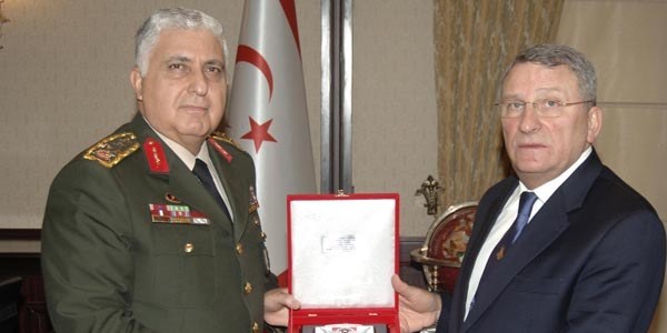 Emekli Oramiral Güner'e askeri tesislere girişi yasağı