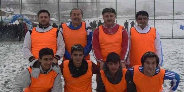 Bozüyük'te sentetik futbol sahası açıldı