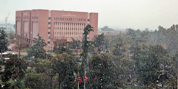 Samsun şehir merkezine ilk kar düştü