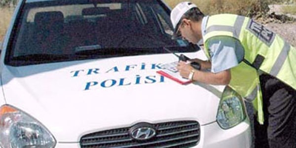 Plakaya ceza yazmaya AYM vizesi