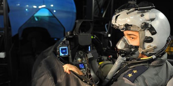 Bakan Yılmaz kullandığı F-16'yı düşürdü