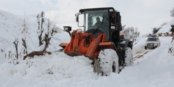 Öğrenciler için kapalı yollar açıldı