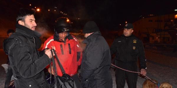 Palandöken'in zirvesinde can pazarı