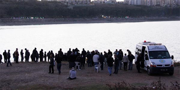 Barajda kaybolan gençlerden biri bulundu