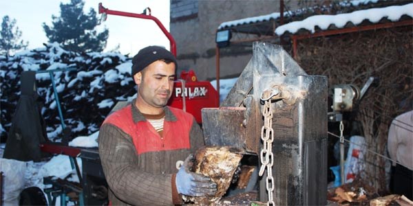 Ceylanpınar'da odun ve kömür satışları patladı