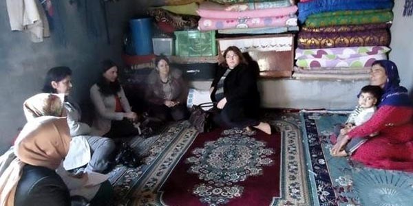 Kaymakamın eşinden yoksullara yardım