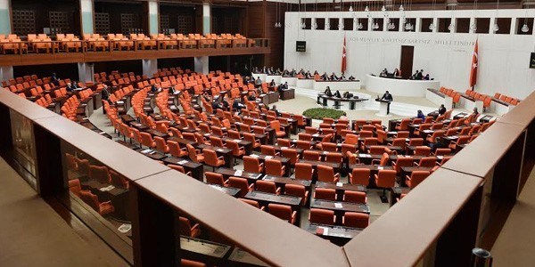 Danıştay Kanunu Tasarısı alt komisyona gönderildi