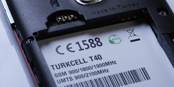 İlk yerli cep telefonu banttan çıktı