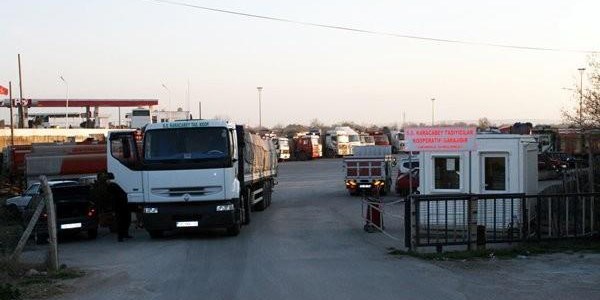 Yağ yüklü kamyonu çaldılar