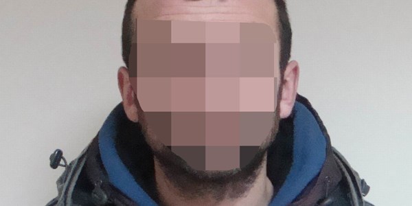 Depoya uyuşturucu ve silah baskını: 2 gözaltı