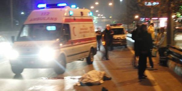 Karşıdan karşıya geçerken hayatını kaybetti