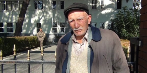 Belevili örnek vatandaş unutulan cüzdanı jandarmaya teslim etti