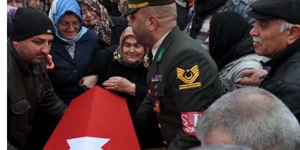 Şehit başçavuş, gözyaşlarıyla toprağa verildi