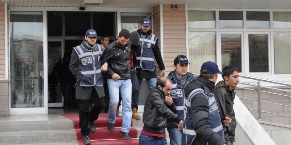 Uyuşturucu operasyonu: 20 gözaltı
