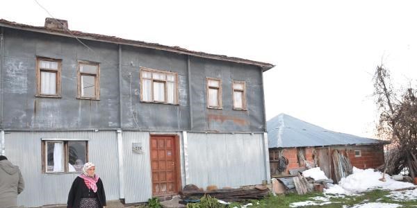 7 çocuk babası kendini astı
