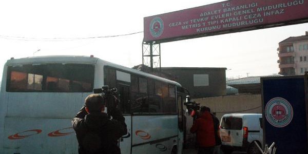 İki bakanın oğlu Metris Cezaevinde