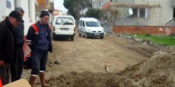 Burhaniye Belediyesi aralıksız çalışıyor